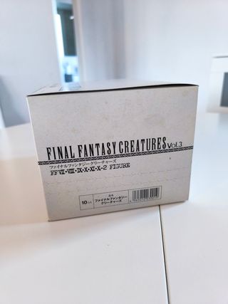 Caja distribución Final Fantasy Creatures vol 3