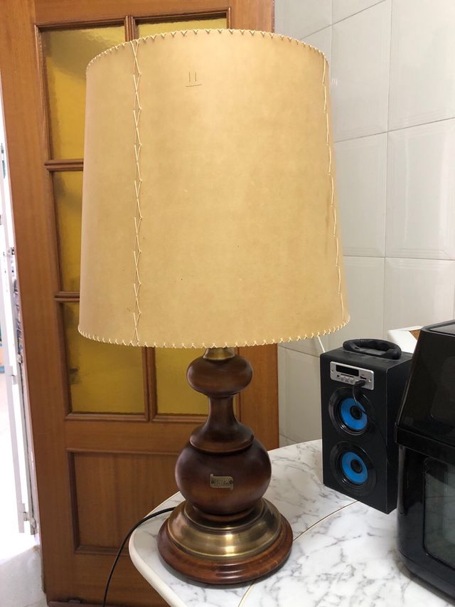 Lampara madera vintage
