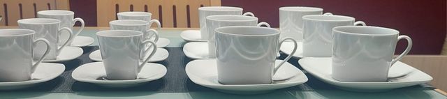 Juego 12 tazas y platos porcelana blanca