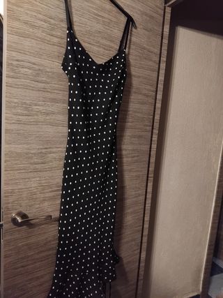 Vestido lunares blanco y negro