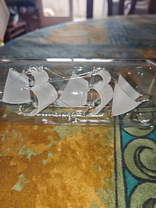 Barco en botella de cristal