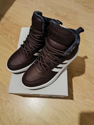 Zapatillas Adidas Hoops 3.0 Color vino 