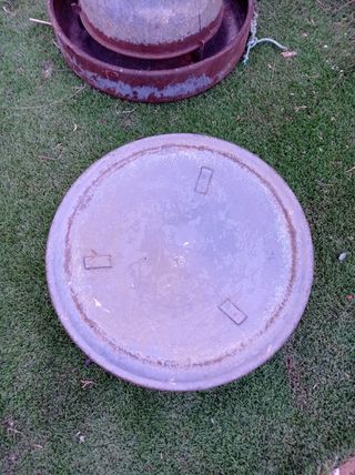 Comedero de pollos e gallinas