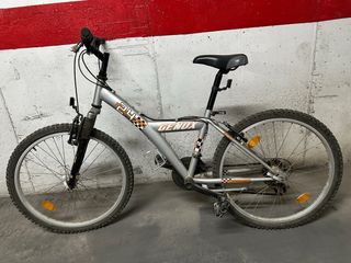 Bicicleta de montaña juvenil