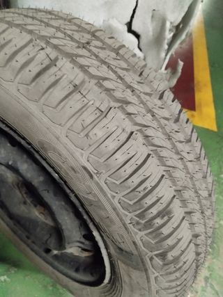 Rueda repuesto Nissan NV200