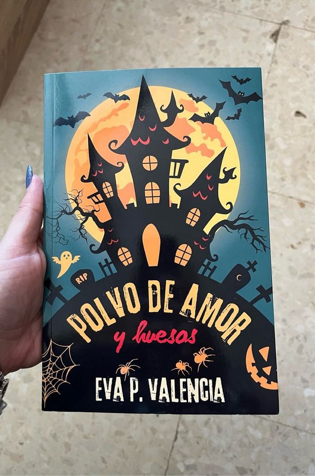 Libro Polvo de Amor y Huesos