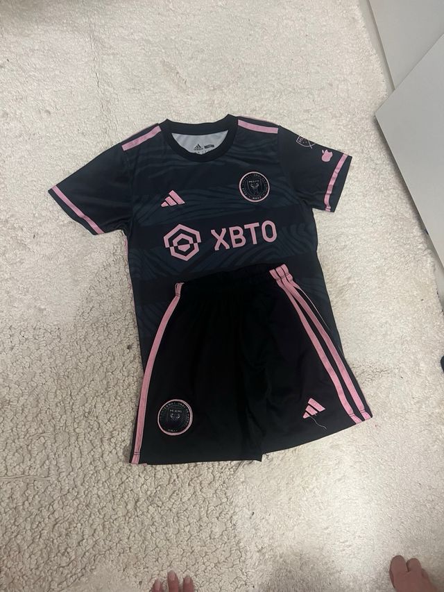 Traje fútbol niño Adidas negro-rosa