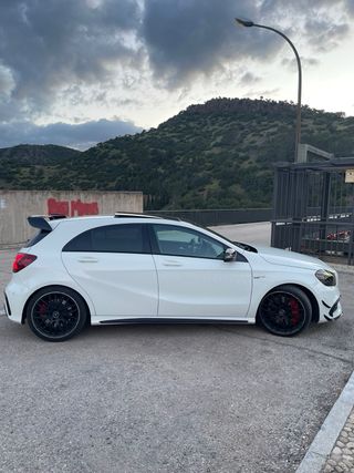 Mercedes-Benz Clase A 45 AMG 4MATIC 2016