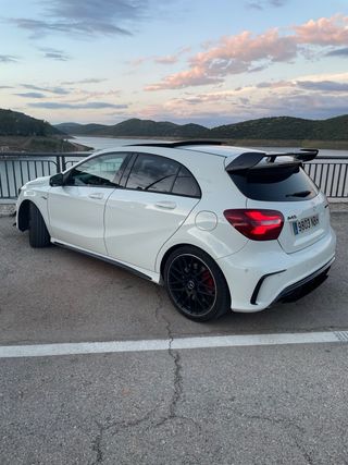 Mercedes-Benz Clase A 45 AMG 4MATIC 2016
