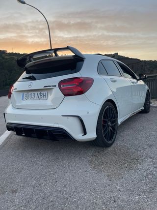 Mercedes-Benz Clase A 45 AMG 4MATIC 2016