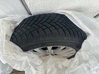 Juego Neumáticos 80% (Mercedes Benz)