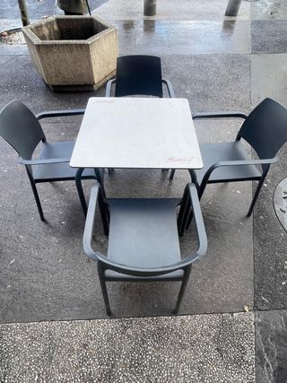 Mesa y 4 sillas terraza - Gris metal