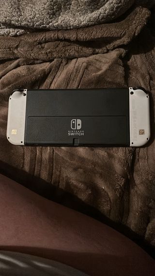 vendo nintendo switch ediccion ZELDA Modelo OLED  