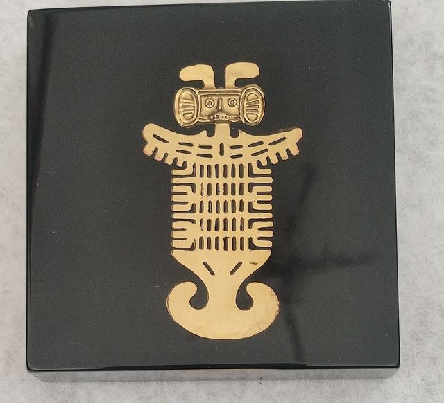 Colgante Antropo SINU .Museo Oro