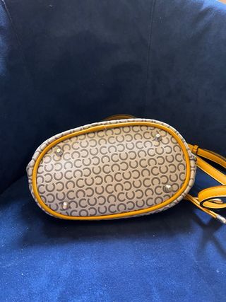 Borsa secchiello con tasca interna. Usata pochissi