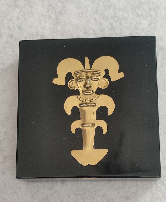 Reproducción del colgante de oro TOLIMA .