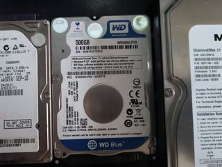 4 discos duros de 500 GB de 2.5 y 3.5