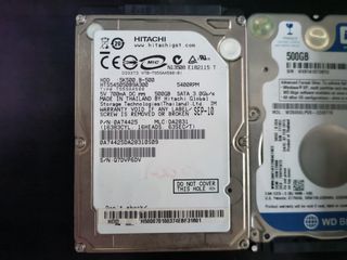 4 discos duros de 500 GB de 2.5 y 3.5