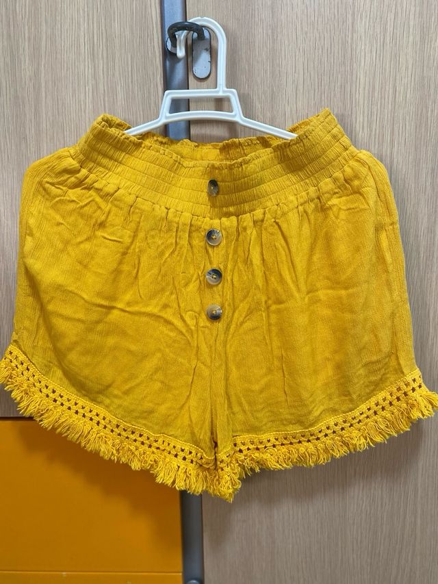 Shorts Terranova Mostaza -talla XS-M