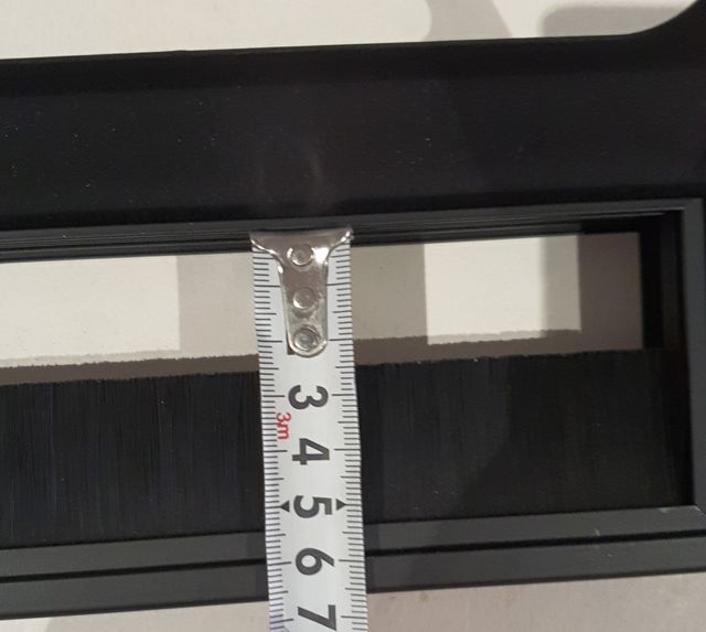 Pasacables para mesa