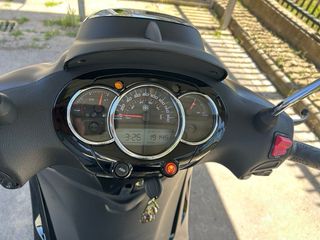 Beverly 300 by Police Abs Asr