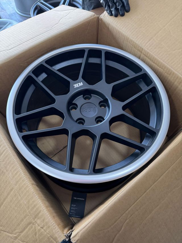 Llanta NUEVA 3SDSM 0.09 9.5x18" ET45