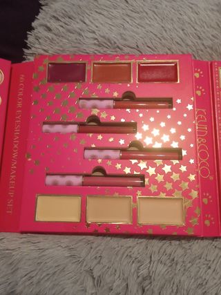 Paleta maquillaje estilo libro 60 colores 