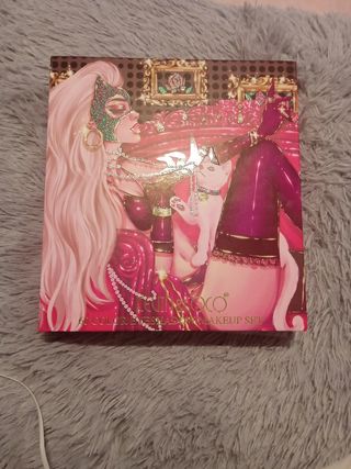 Paleta maquillaje estilo libro 60 colores 