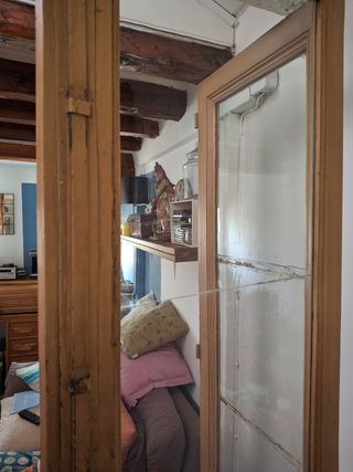 Biombo antiguo 2 puertas -madera y cristal.