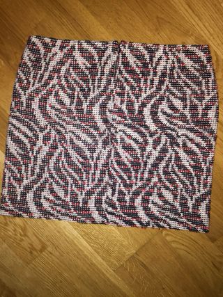 Mini Falda Zara - Negra y Roja - Talla S