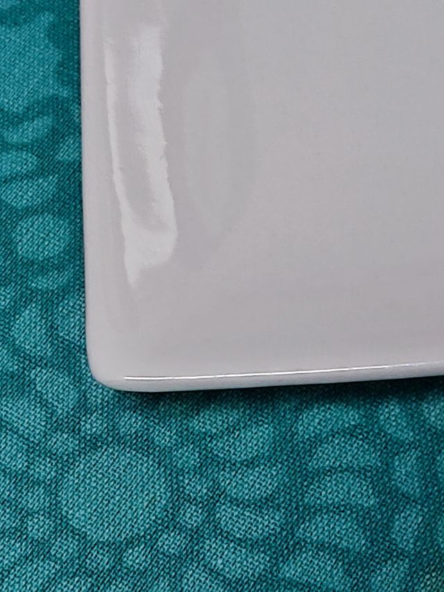 Vassoio rettangolare in porcellana bianca