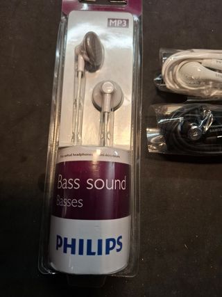 Auriculares Samsung EO-HS3303WE