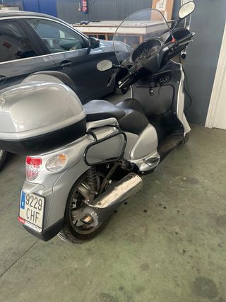 APRILIA SCARABEO 500 - Scooter