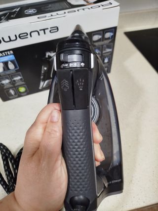 Plancha Rowenta Pro Master Negra