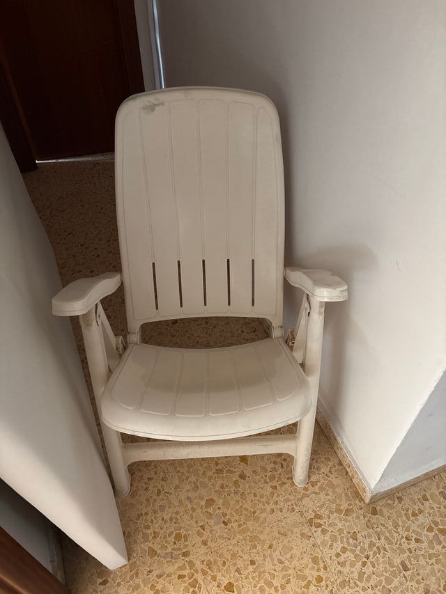 Cabecero blanco 145X122 +regalo silla-tumbona