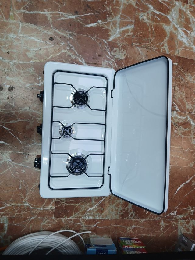 Cocina de gas portátil 3 fuegos