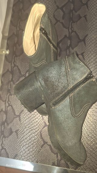Botines Bimba y Lola 42 negros
