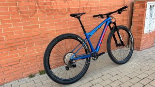 Bicicleta MTB Trek Supercaliber 9.7 ProyectOne.
