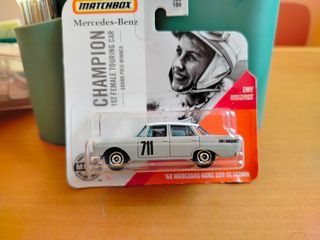 MATCHBOX - MERCEDES-BENZ 220 SE SEDAN 1962 1/64