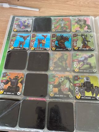 Álbum invizimals Staks