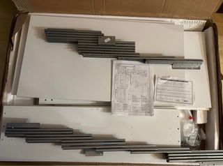 Mesa extensible Kiona blanca.