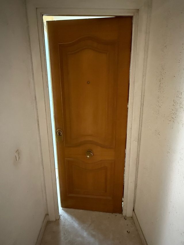 Puerta brindada de madera