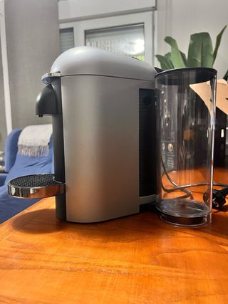 cafetera con poco uso,