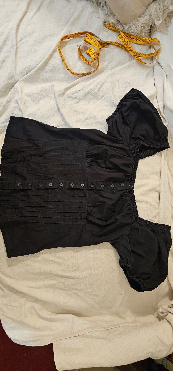 Coqueto top negro Caroll