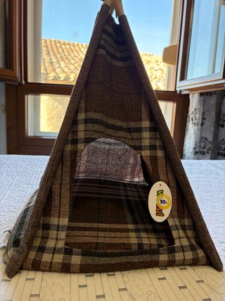 Cama tipi perro marrón