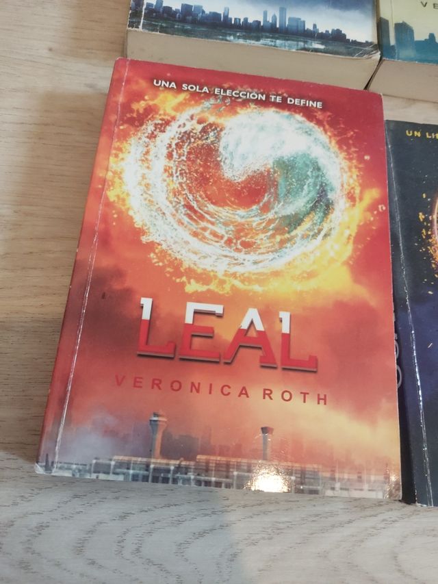 Divergente, Insurgente, Leal, Cuatro