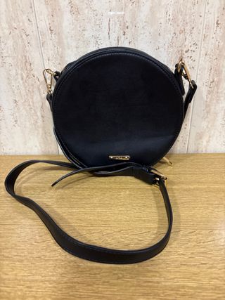 Bolso negro circular de Moa