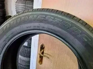 225 60 R18 100H Bridgestone - 1 neumático +95%
