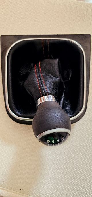 pomo de 5 marchas del golf mk5 2008