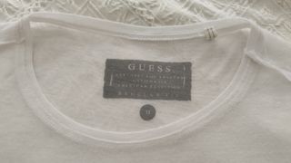 Camiseta GUESS blanca talla M manga corta 